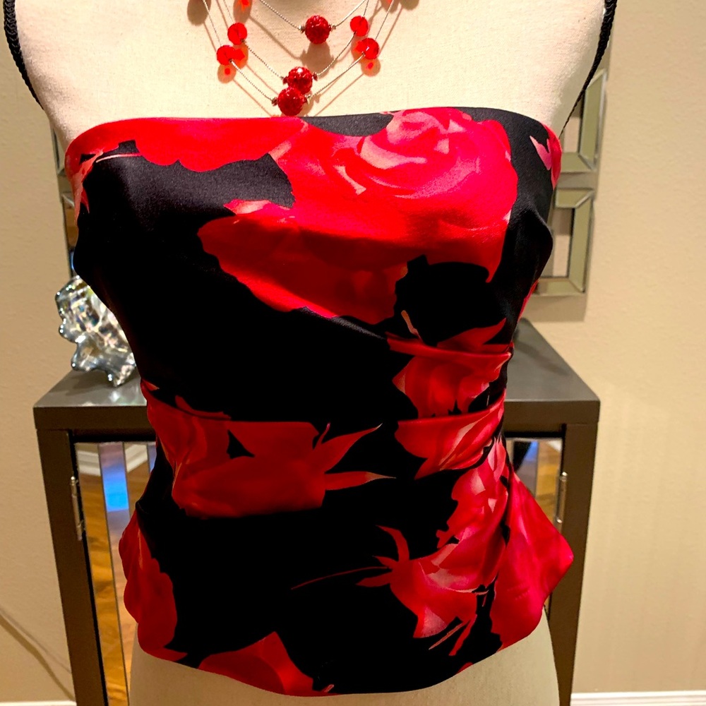 Kay Unger Silk Black and red strapless after five top. Lined from top to bottom